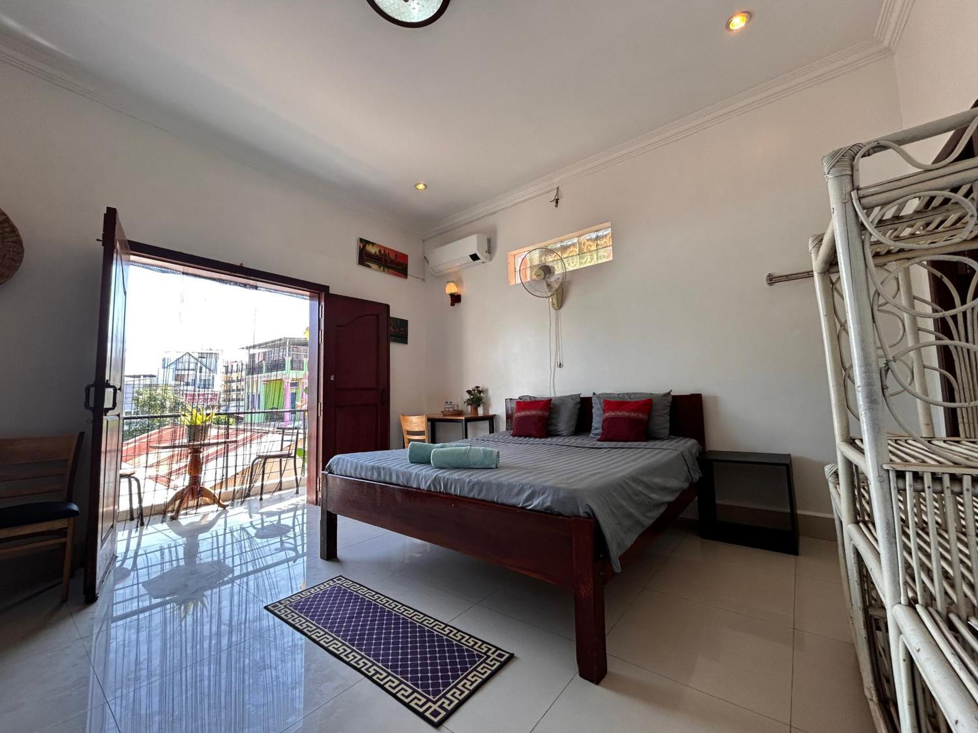 Bed & Bedzzz Hostel Siem Reap Ngoại thất bức ảnh