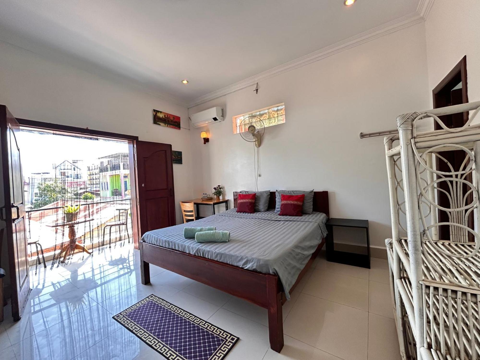 Bed & Bedzzz Hostel Siem Reap Ngoại thất bức ảnh
