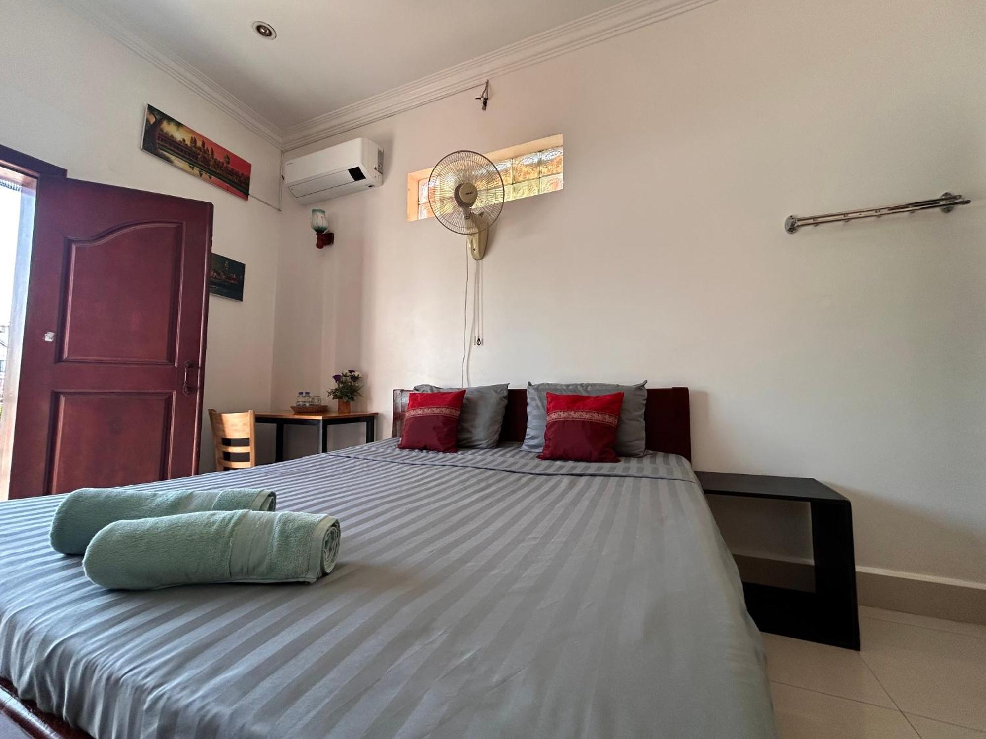 Bed & Bedzzz Hostel Siem Reap Ngoại thất bức ảnh